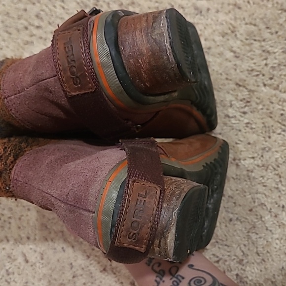 cute boots! - Picture 6 of 9